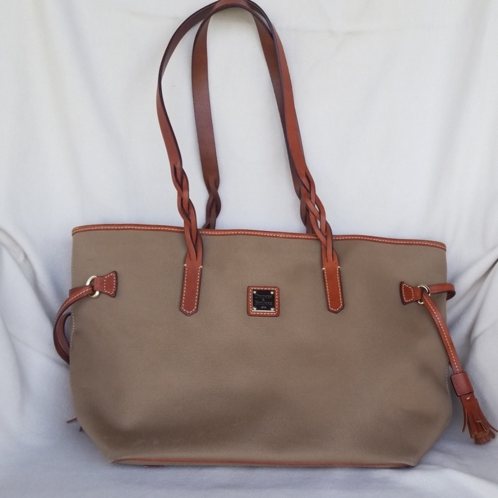 Dooney & Bourke tote